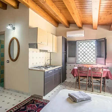 Beautiful In With Kitchenette Σπίτι διακοπών *